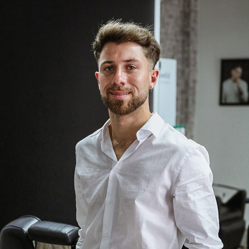 Tadeo Curbelo - Galano Barbería
